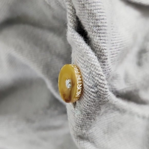 The North Face gray soft flannel button up long sleeve shirt Size Medium - Picture 7 of 11